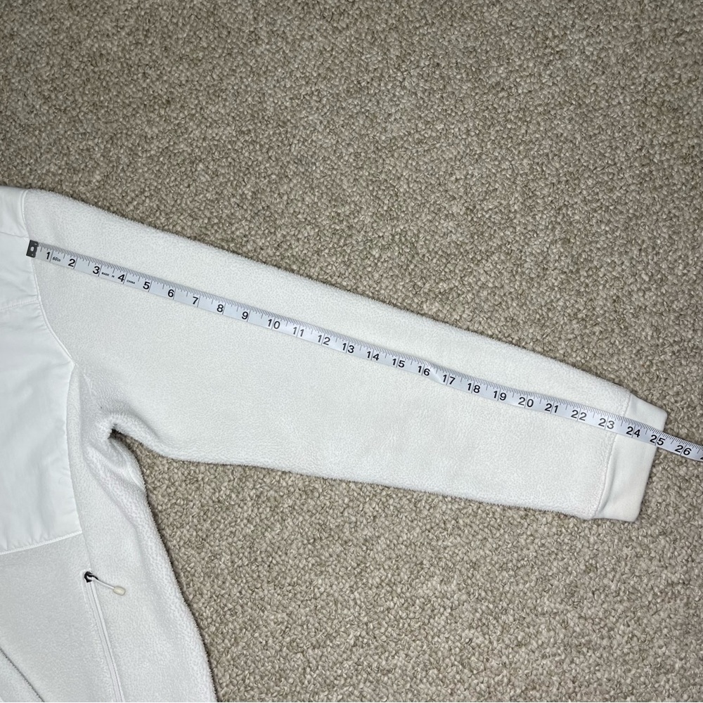 The North Face fleece jacket - Picture 8 of 9